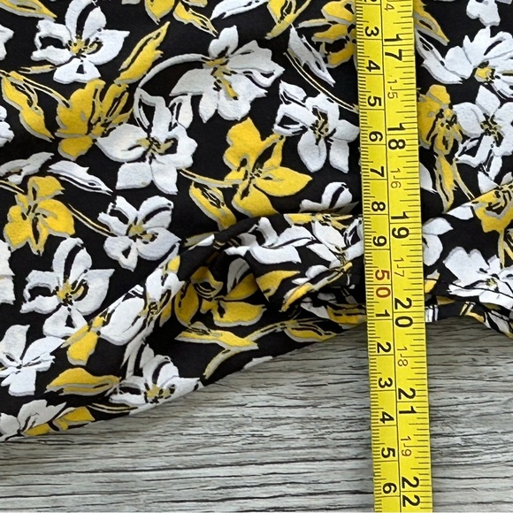 Banana Republic White and Yellow Floral Sleeveless Blouse Sz XL - Picture 7 of 8